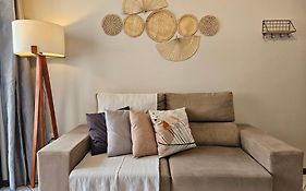 2 quartos a 200mts praia Central, GARAGEM, CHURRASQUEIRA, WI-FI 90 Mbps, PET FRIENDLY